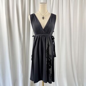 Walt Disney World Disneyland Women's Gray Sleeveless Wrap Dress